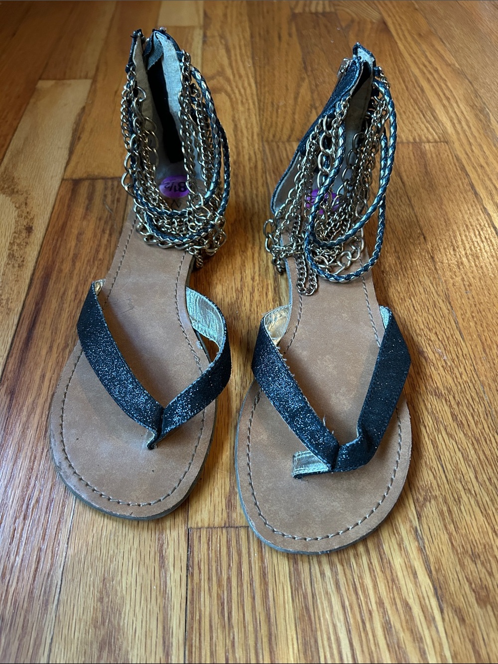 Zigi Soho Thong Sandals with Gold Chain Anklet